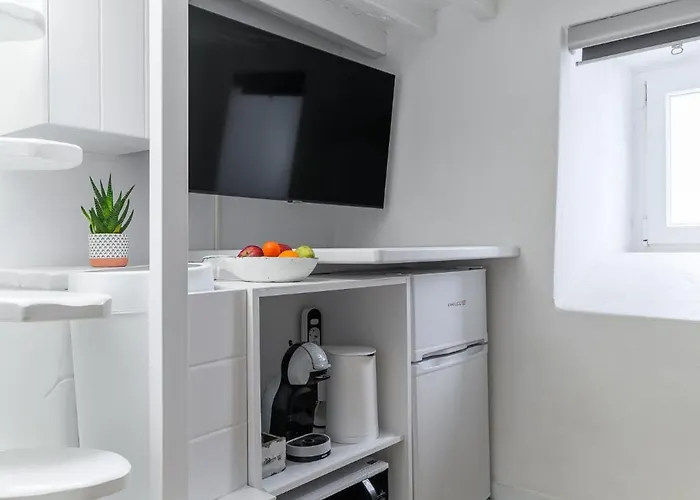 Elpis Mykonos - Delos Port * Mykonos Town