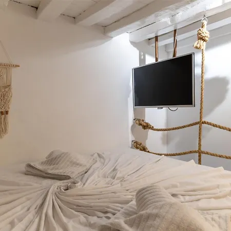 Elpis Mykonos - Delos Port Apartment